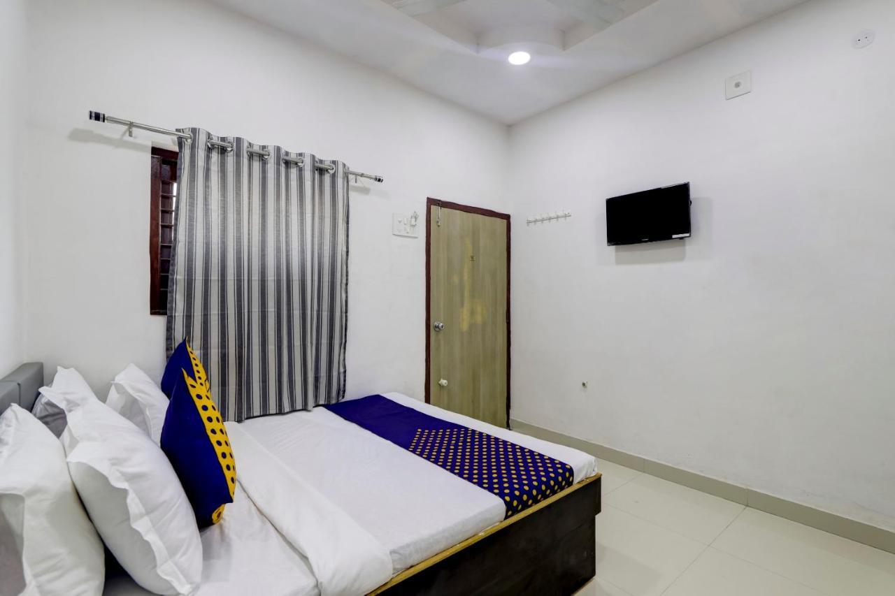 Spot On 71130 Hotel Shiv Krupa Anjar Exterior foto