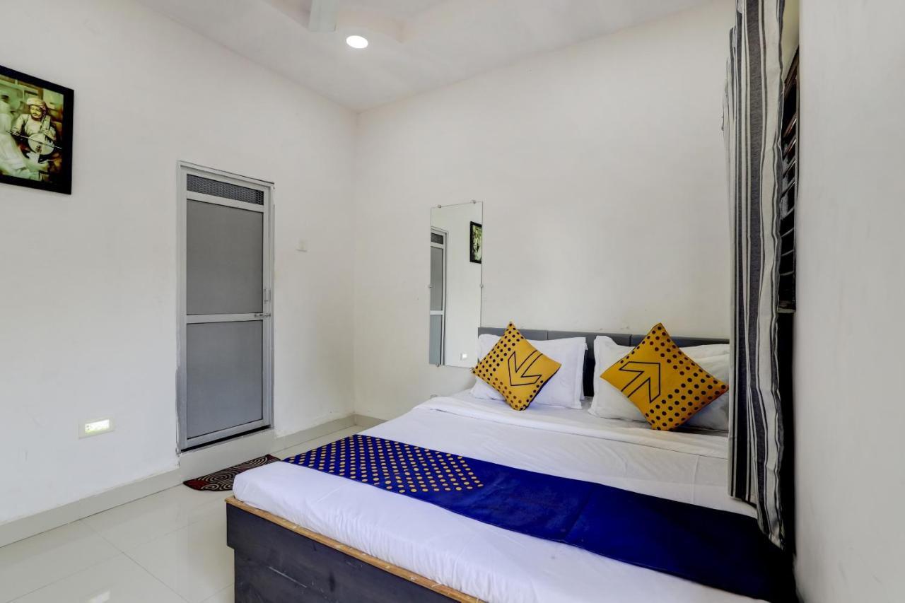 Spot On 71130 Hotel Shiv Krupa Anjar Exterior foto